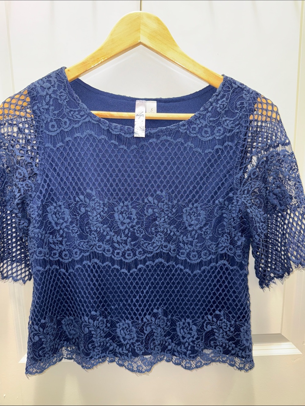 Alya Navy Lace Crochet Short Sleeve Top